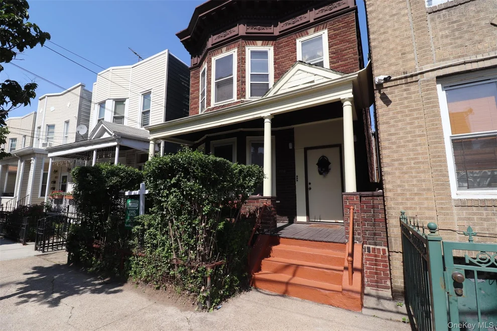 Unit for sale at 1918 Holland Avenue, New York, NY 10462