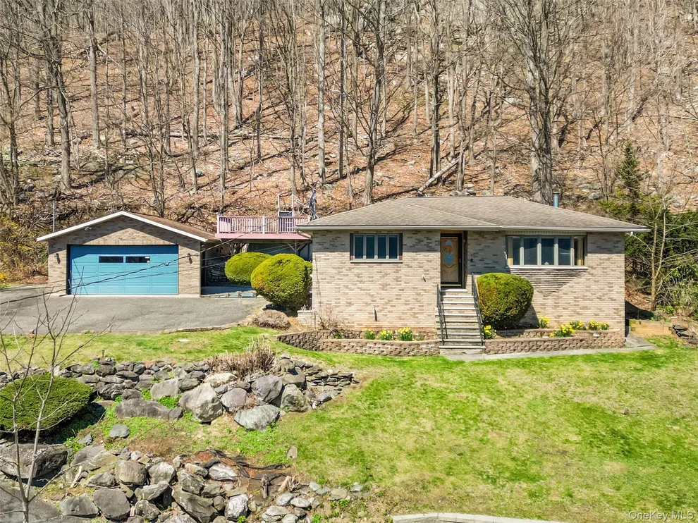 Unit for sale at 621 Jersey Avenue, Warwick (Town), NY 10925