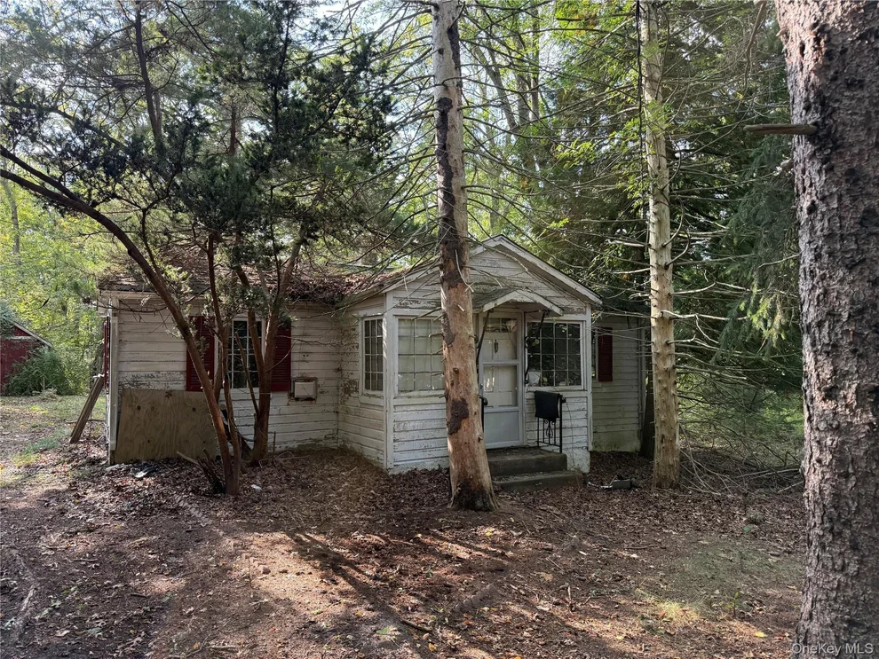 Unit for sale at 20 Primrose Path, Brookhaven, NY 11949