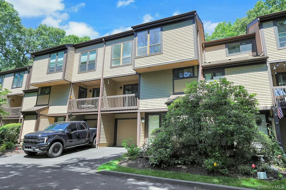 Unit for sale at 83 Deerfield Lane, Ossining, NY 10562