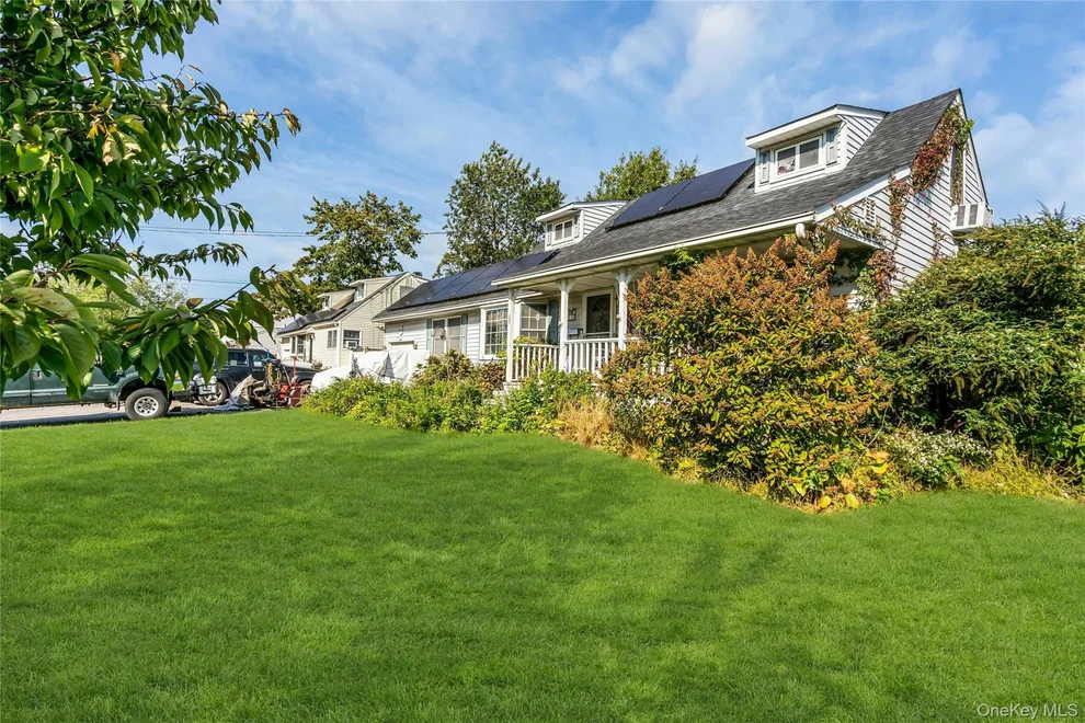 Unit for sale at 29 Hileen Drive, Smithtown, NY 11754