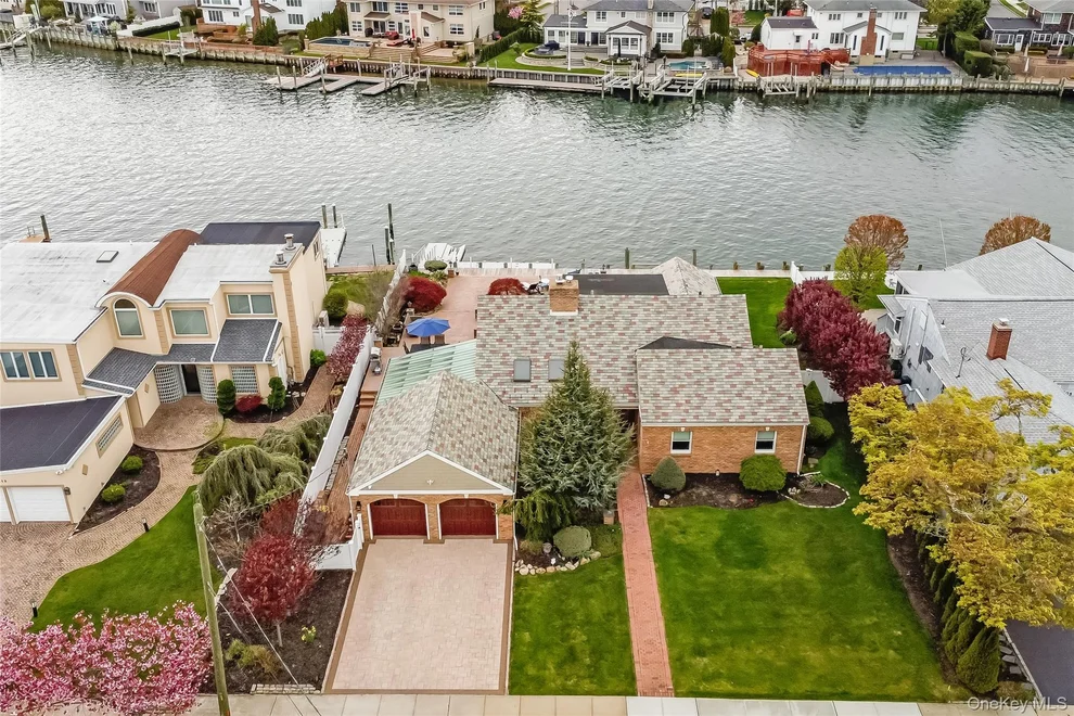 Unit for sale at 209 W Shore Drive, Oyster Bay, NY 11758