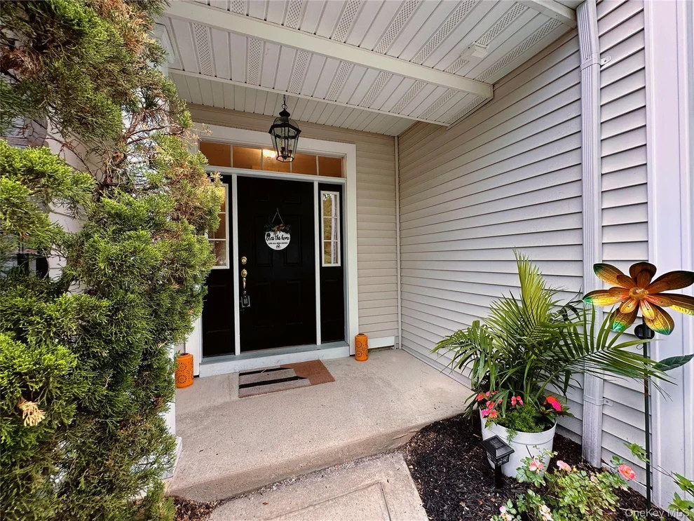 Unit for sale at 5 Putters Way, Middletown, NY 10940