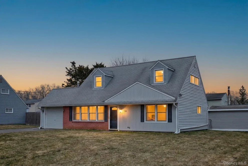 Unit for sale at 38 Dunwoodie Drive, Ulster, NY 12401