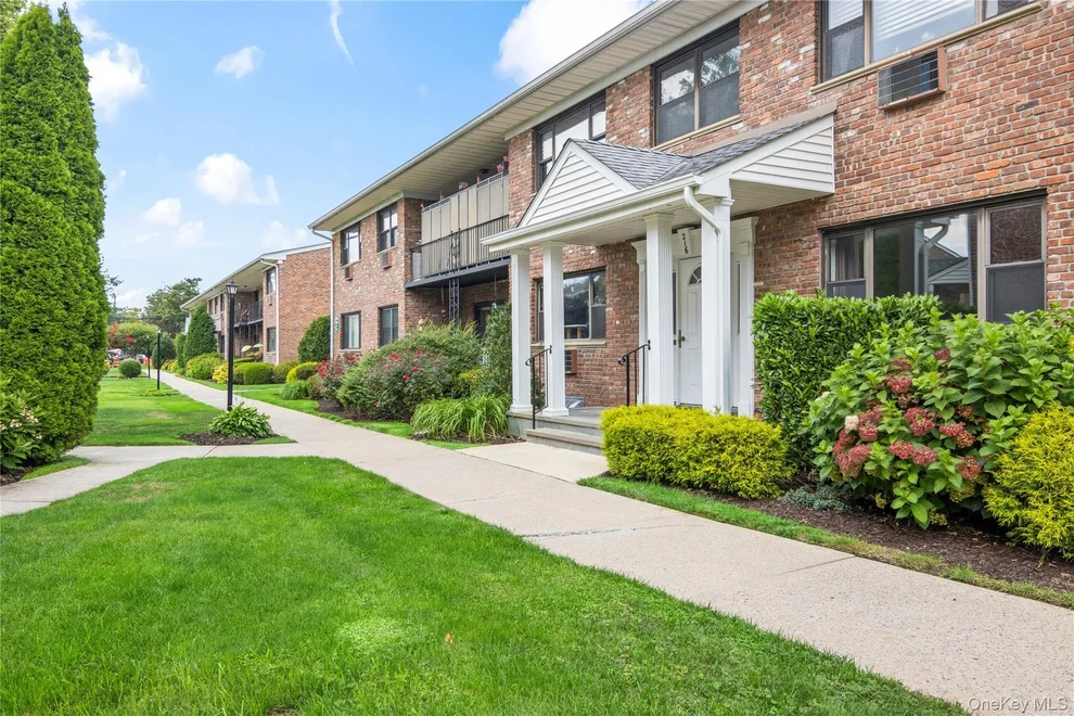Unit for sale at 216 Fulton Street, Oyster Bay, NY 11735