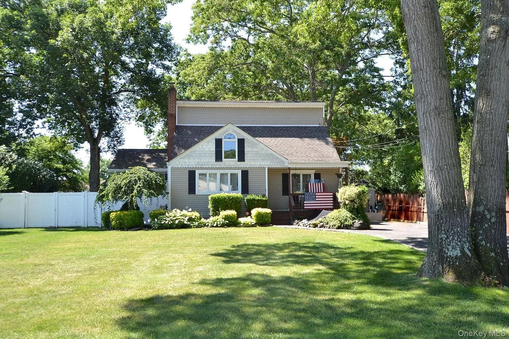 Unit for sale at 82 Stahley Street, Islip, NY 11717
