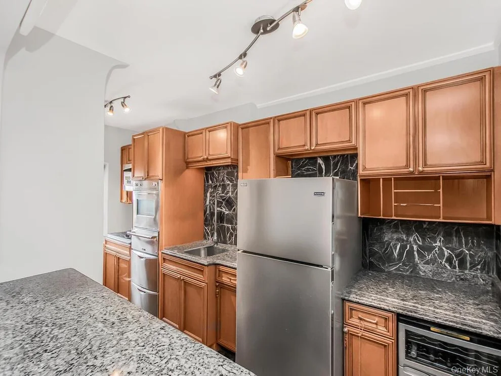 Unit for sale at 470 N Broadway, Yonkers, NY 10701