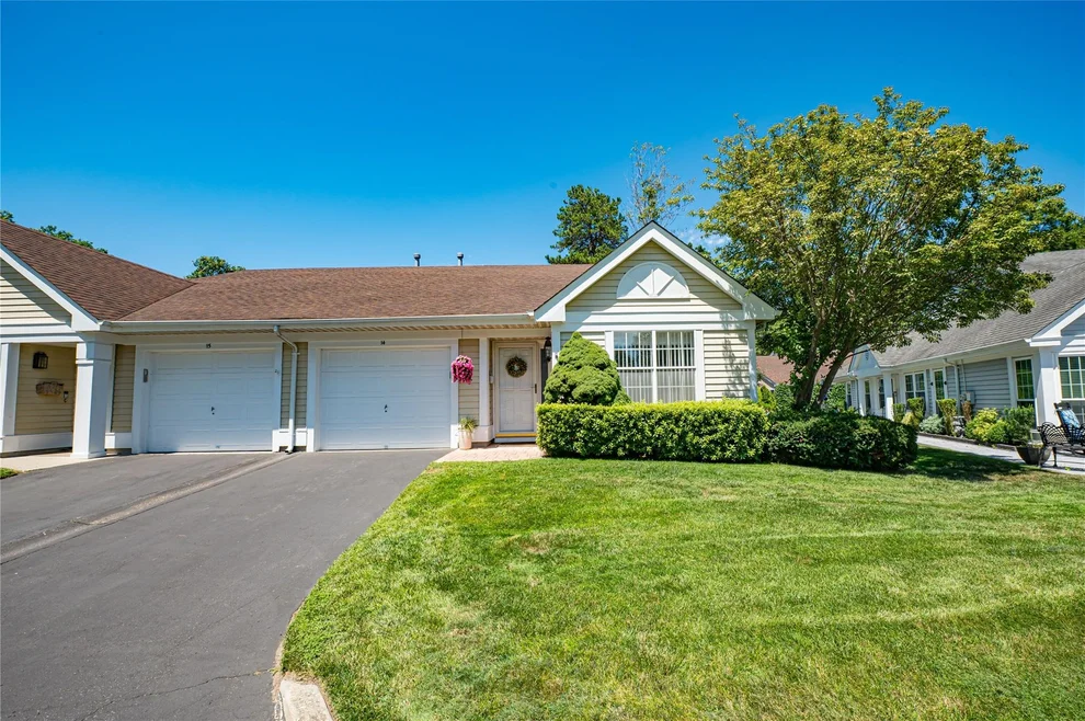 Unit for sale at 14 Wainscott Court, Brookhaven, NY 11961