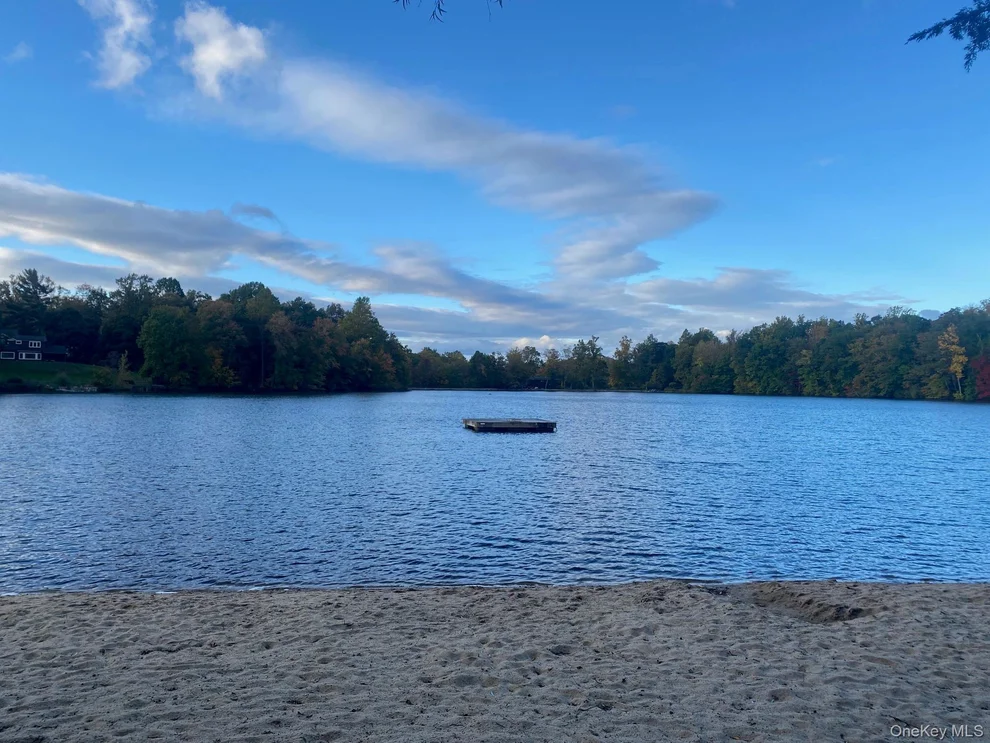 Unit for sale at 10 Lakeview Road, New Castle, NY 10562