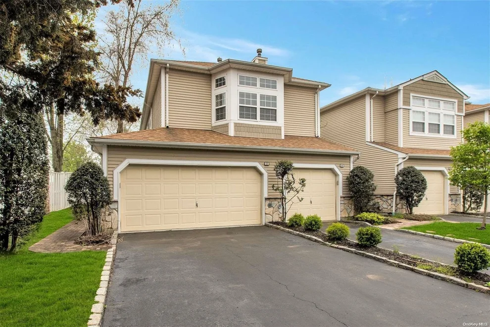 Unit for sale at 2 Sagamore Drive, Oyster Bay, NY 11803