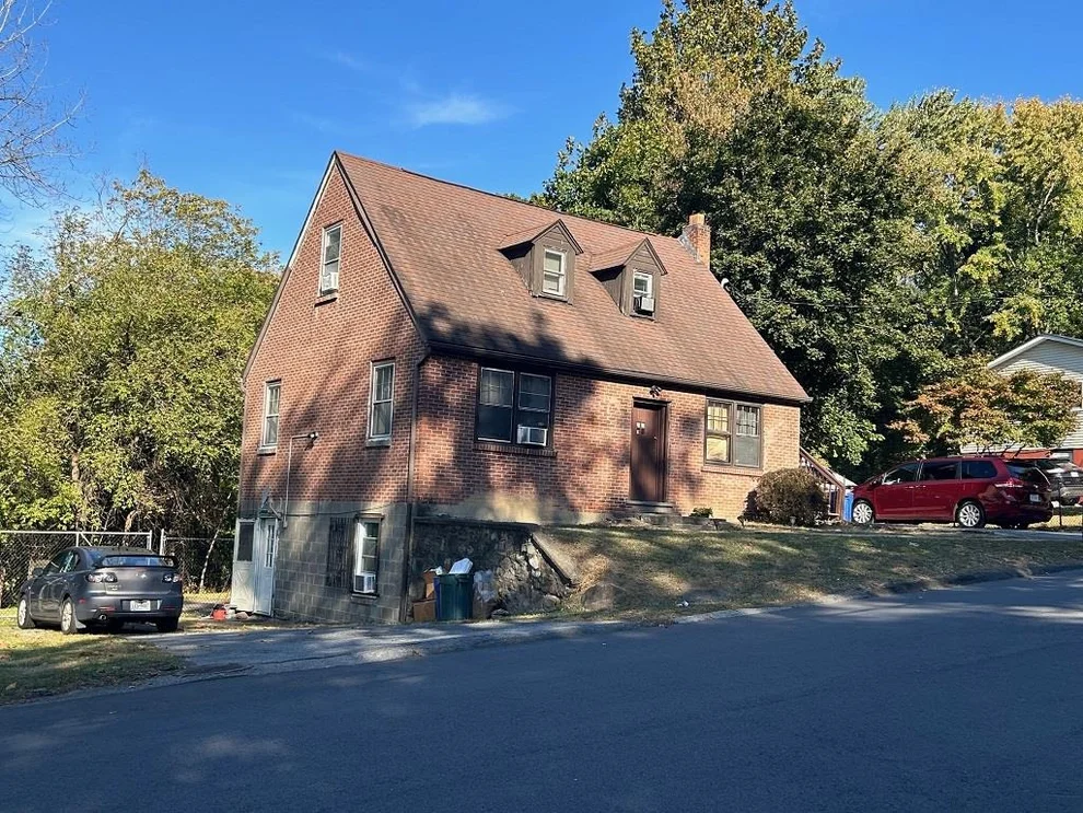 Unit for sale at 15 Hawthorne Avenue, Newburgh (City), NY 12550
