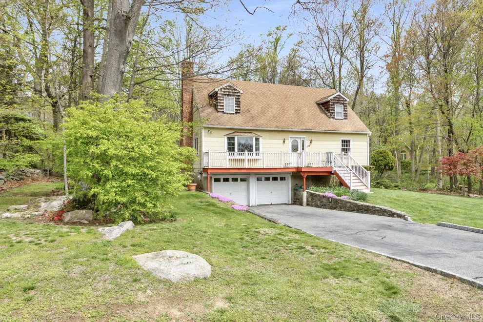 Unit for sale at 28 Partridge Lane, Putnam Valley, NY 10579