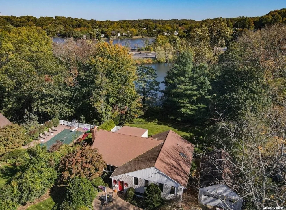Unit for sale at 21 Lakeside Drive, Huntington, NY 11721