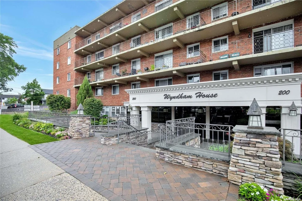 Unit for sale at 200 Atlantic Avenue, Hempstead, NY 11563