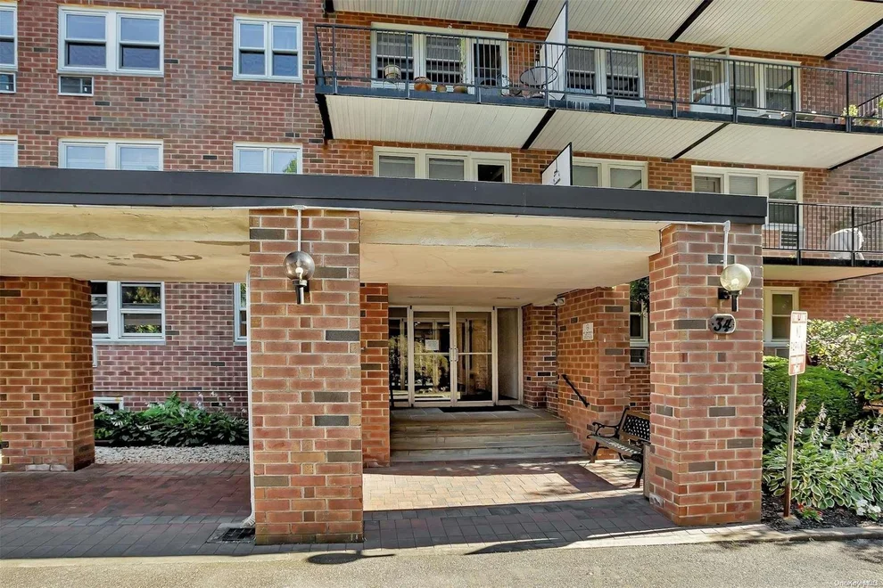 Unit for sale at 34 Pearsall Avenue, Glen Cove, NY 11542