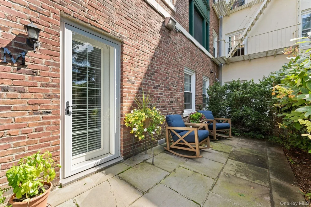 Unit for sale at 12 Brooklands, Yonkers, NY 10708