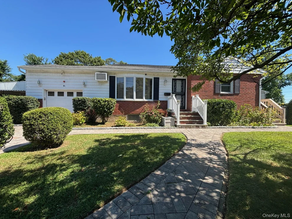 Unit for sale at 10 13th Avenue, West Babylon, NY 11704