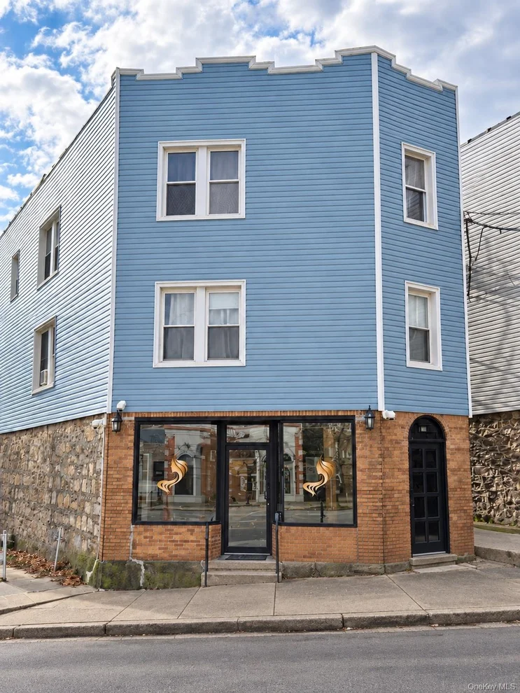 Unit for sale at 880 Midland Avenue, Yonkers, NY 10704