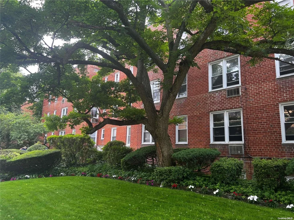 Unit for sale at 36 Barstow Road, North Hempstead, NY 11021