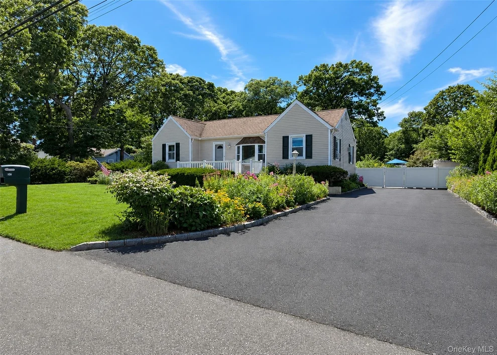 Unit for sale at 102 Magnolia Drive, Brookhaven, NY 11784