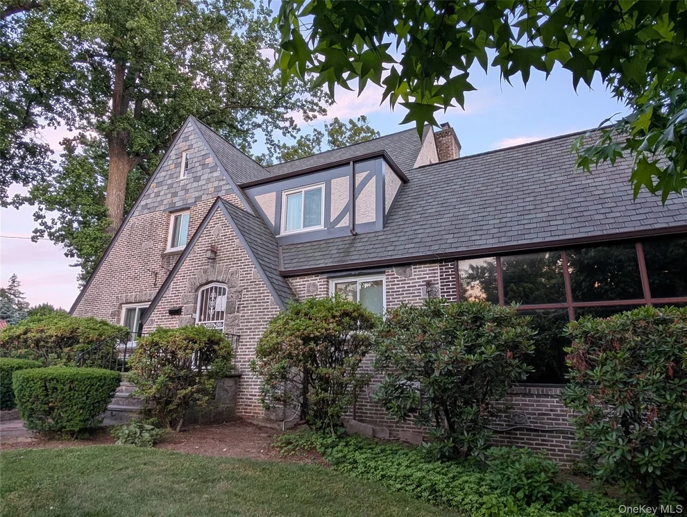 Unit for sale at 294 Lincoln Avenue, New Rochelle, NY 10801