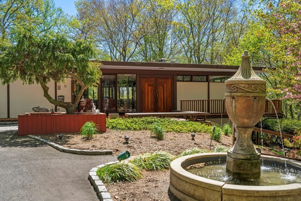 Unit for sale at 11 South Road, Oyster Bay, NY 11771