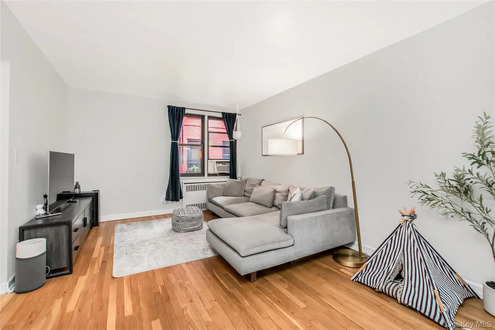 Unit for sale at 512 Kappock Street, New York, NY 10463