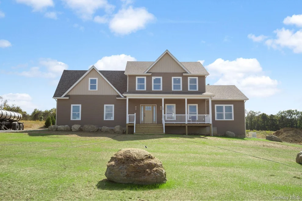 Unit for sale at 13 Harrier Ridge Drive, Shawangunk, NY 12589