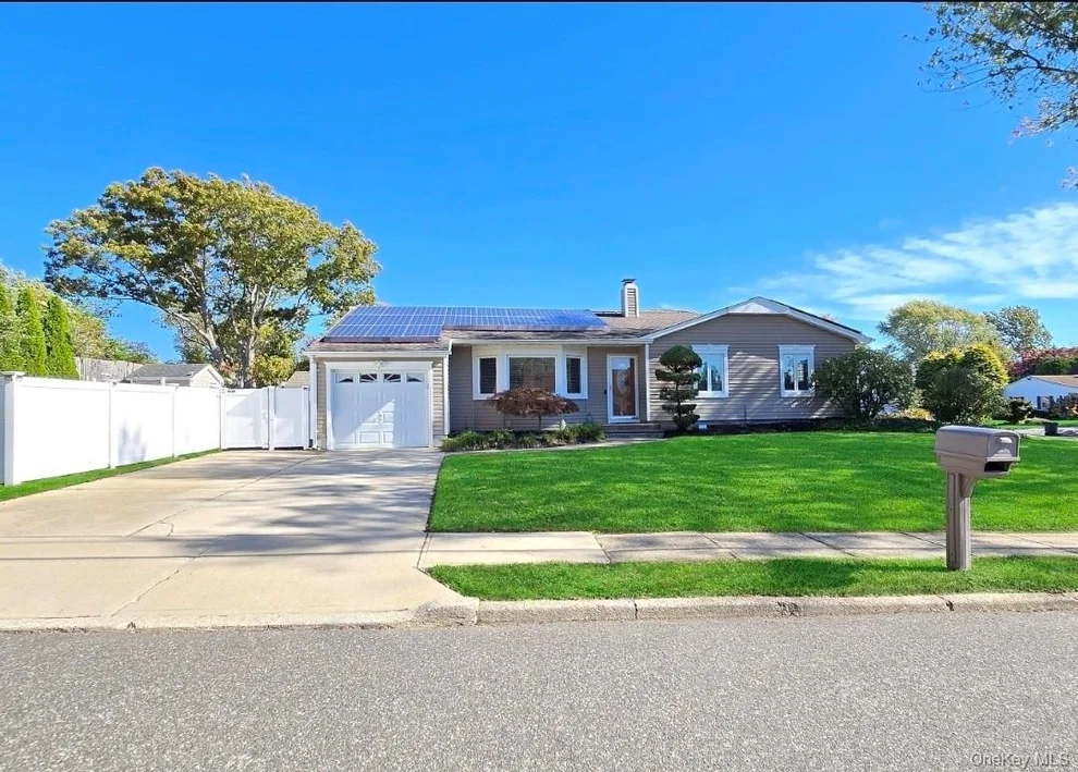 Unit for sale at 525 Grundy Avenue, Islip, NY 11741