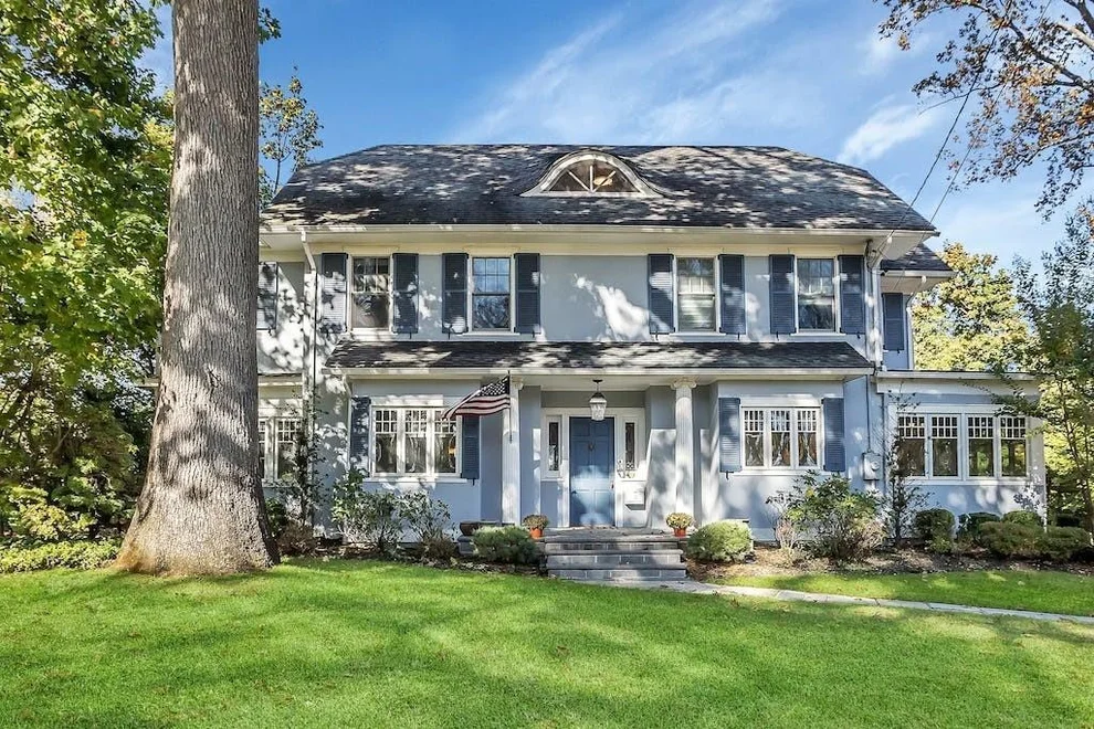 Unit for sale at 15 Davis Road, North Hempstead, NY 11050