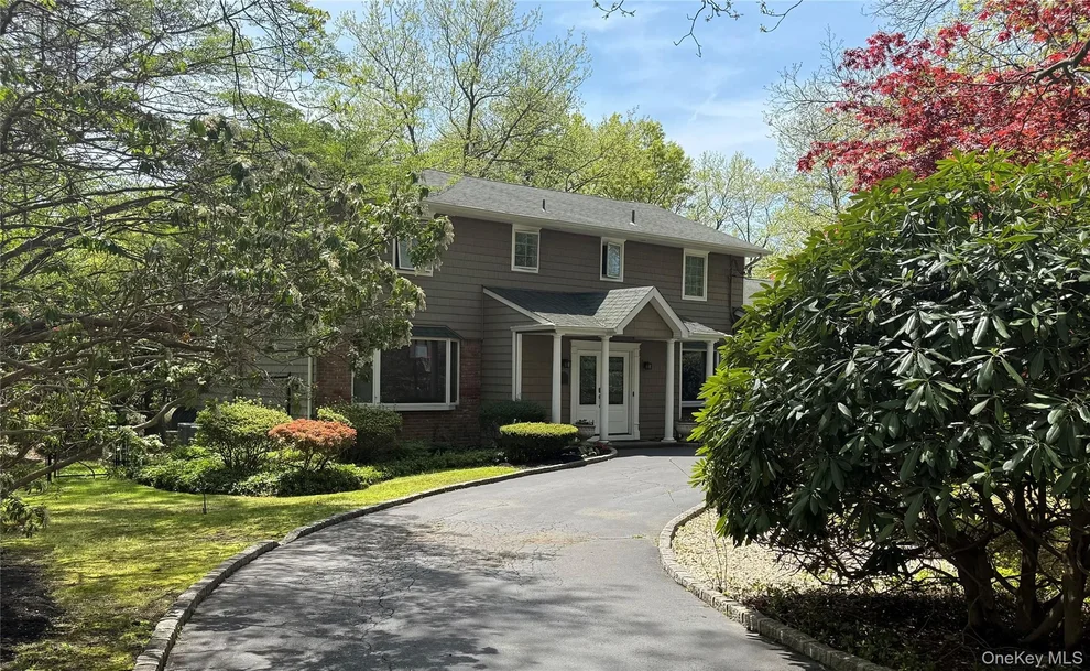 Unit for sale at 8 Lisa Drive, Huntington, NY 11746