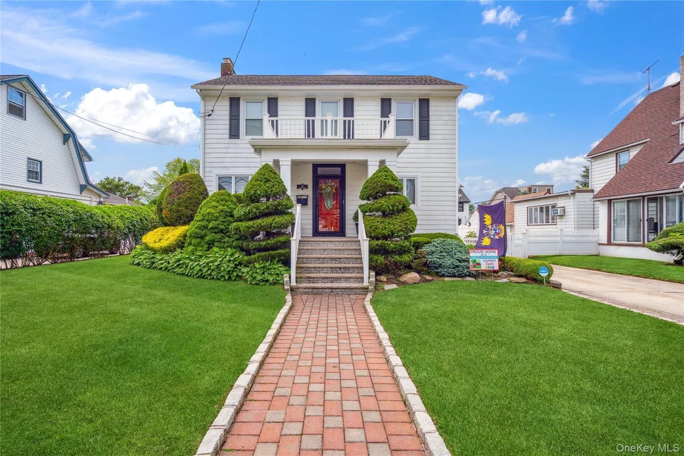 Unit for sale at 25 Davison Avenue, Hempstead, NY 11518