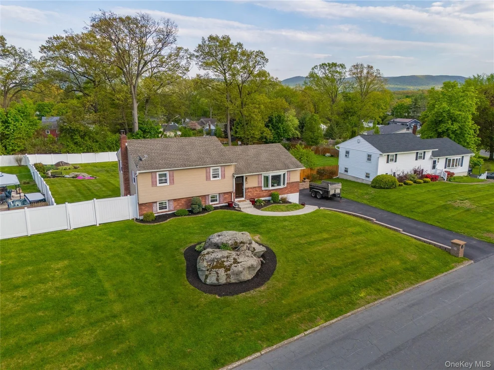 Unit for sale at 47 Continental Drive, New Windsor, NY 12553