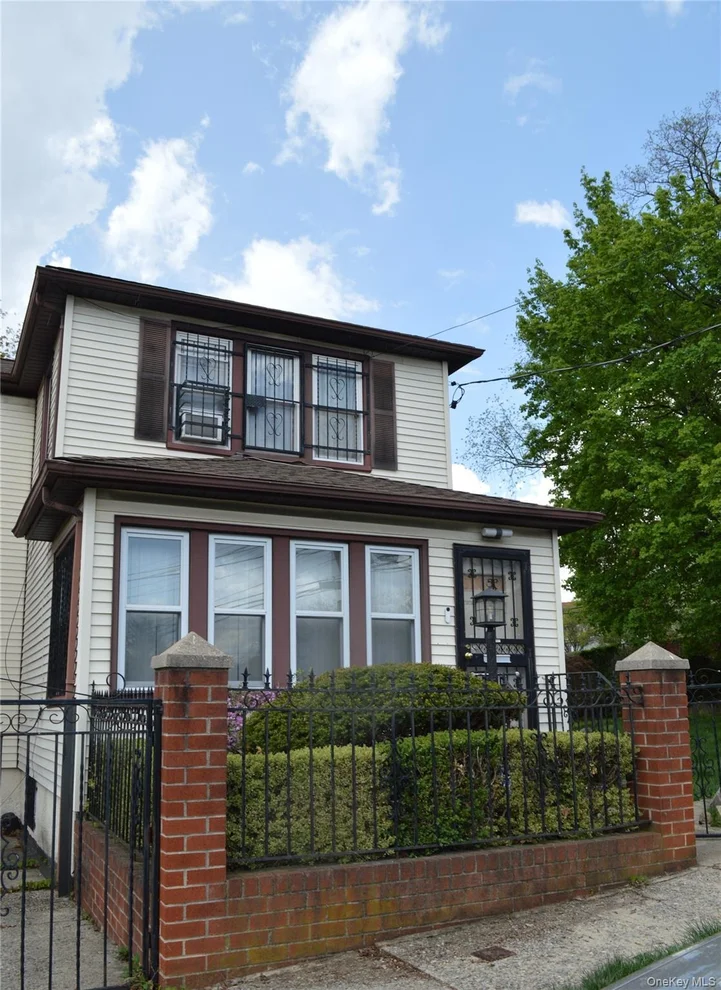 Unit for sale at 6 Johnson Street, Mount Vernon, NY 10550