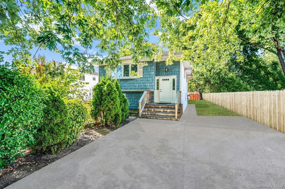 Unit for sale at 8 Willoughby Street, Islip, NY 11717