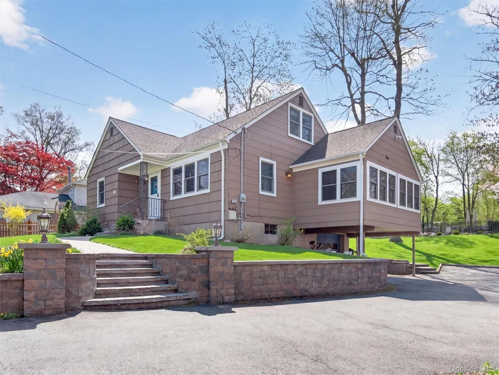 Unit for sale at 98 Greenbush Road, Orangetown, NY 10983
