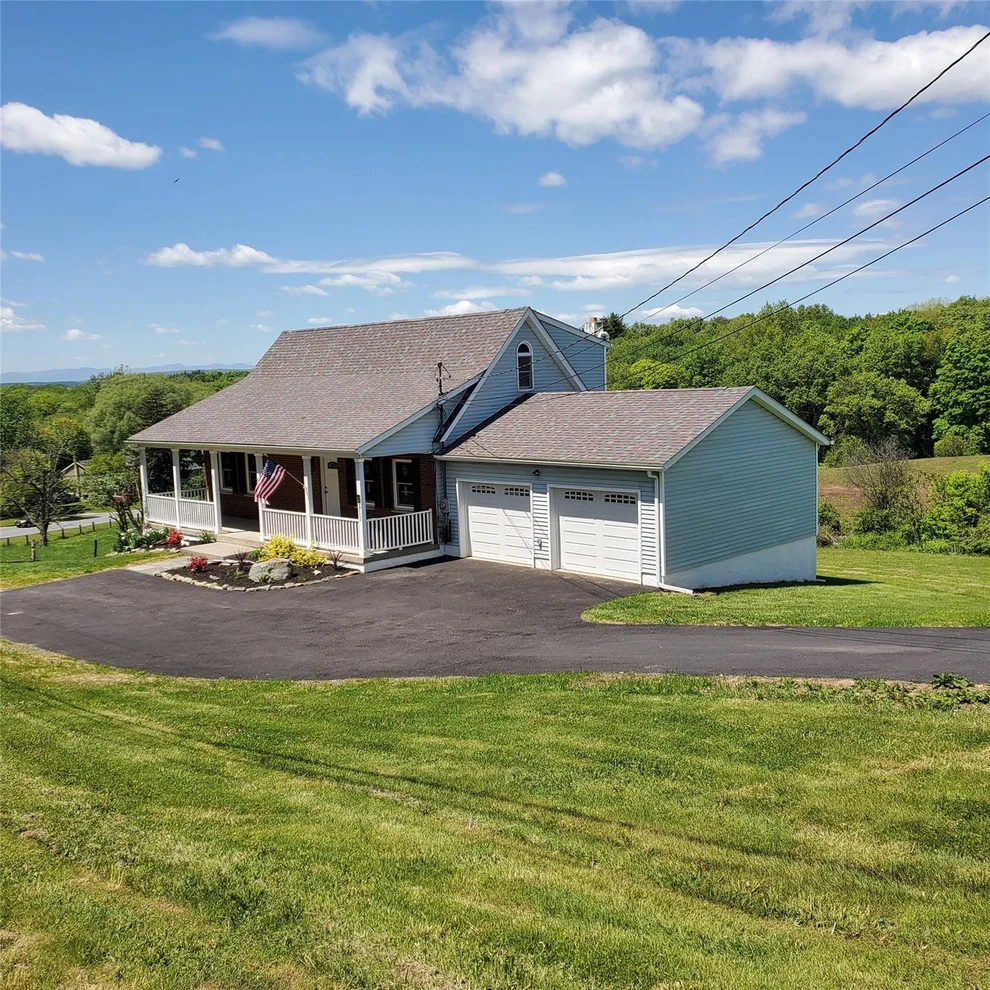 Unit for sale at 111 Cream Street, Hyde Park, NY 12601