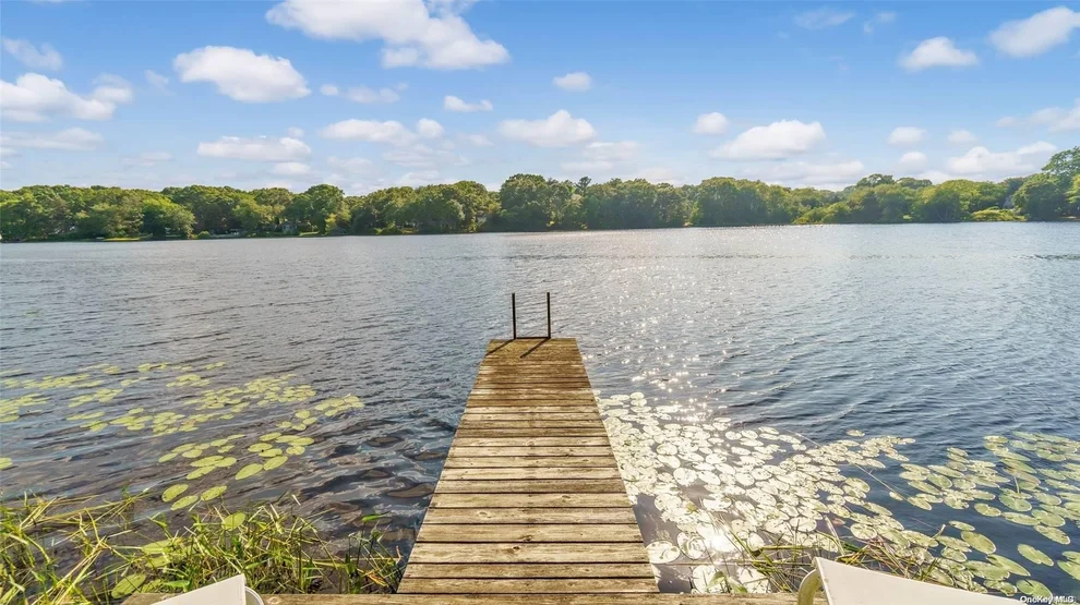 Unit for sale at 15 Lake View Court, Southampton, NY 11968