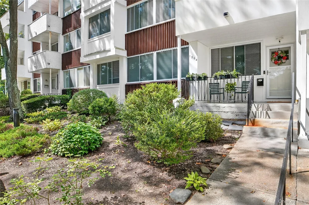 Unit for sale at 1504 Fox Glen Drive, Greenburgh, NY 10530