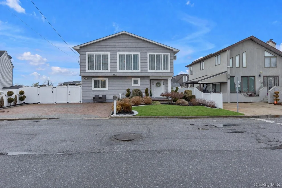 Unit for sale at 134 W Lido Promenade, Babylon, NY 11757