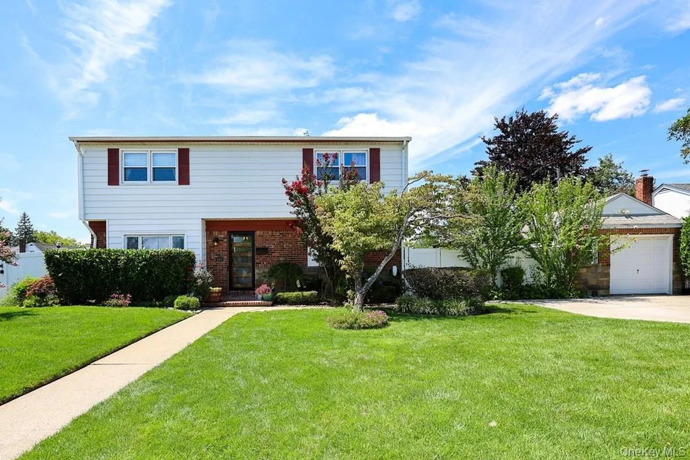 Unit for sale at 844 Hemlock Street, Hempstead, NY 11010