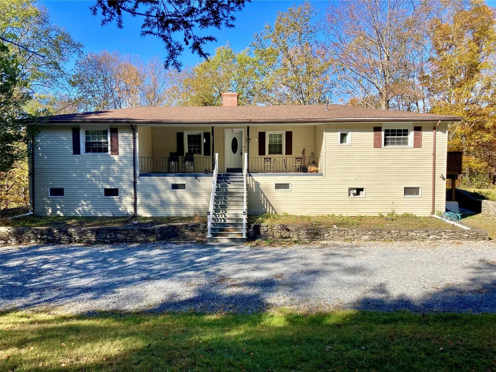 Unit for sale at 86 Quarfelt Road, Milan, NY 12514