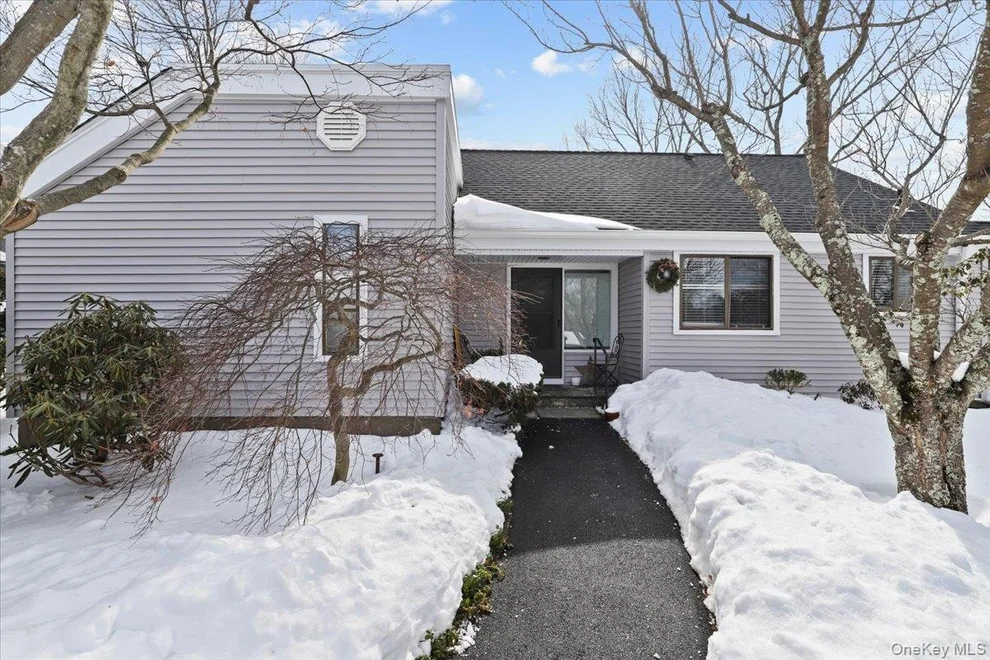 Unit for sale at 78 Heritage Hills, Somers, NY 10589