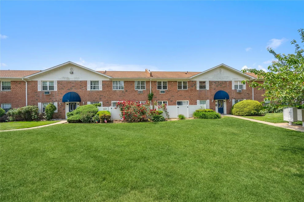 Unit for sale at 460 Old Town Road, Brookhaven, NY 11776