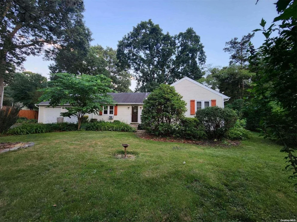 Unit for sale at 3 Evelyn Lane, Brookhaven, NY 11720