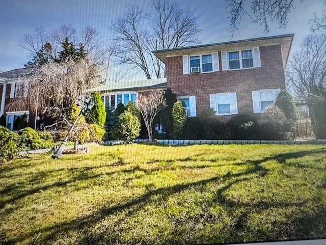 Unit for sale at 282 Kneeland Avenue, Yonkers, NY 10705