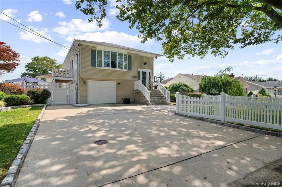 Unit for sale at 330 Granada Parkway, Babylon, NY 11757