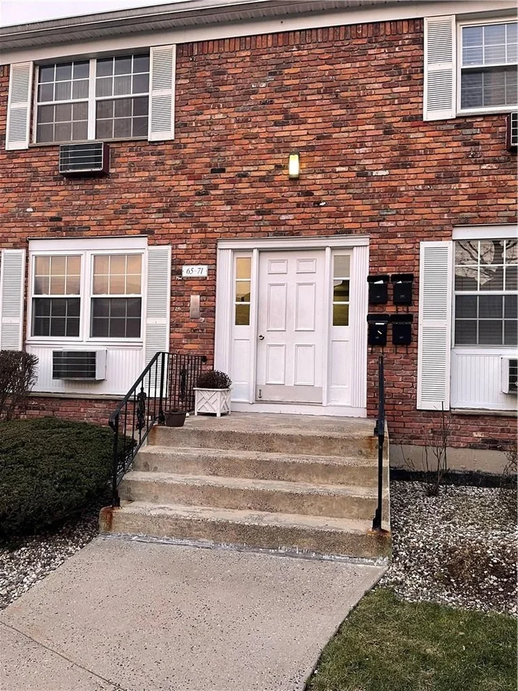 Unit for sale at 69 Doxbury Lane, Ramapo, NY 10901