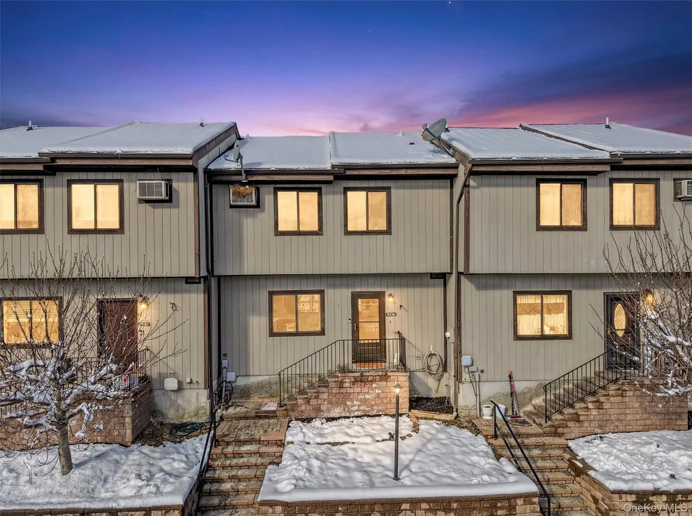 Unit for sale at 7308 Chelsea Cove N, Beekman, NY 12533