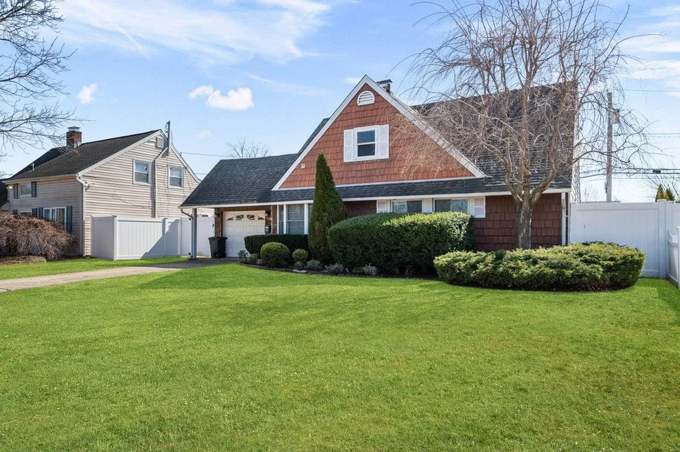 Unit for sale at 62 Polaris Drive, Hempstead, NY 11756